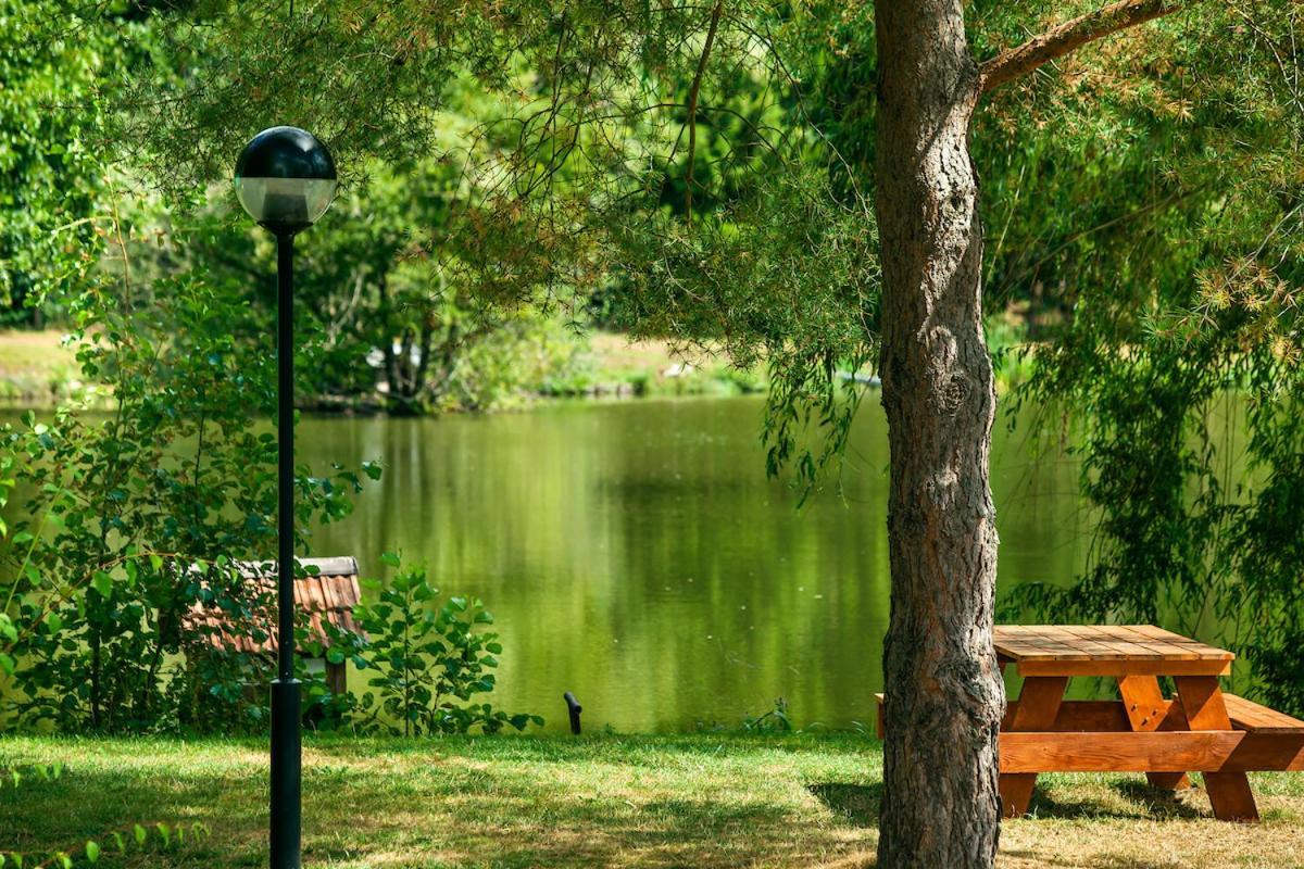 מלון Lonny Les Etangs Du Moulin D'Harcy מראה חיצוני תמונה